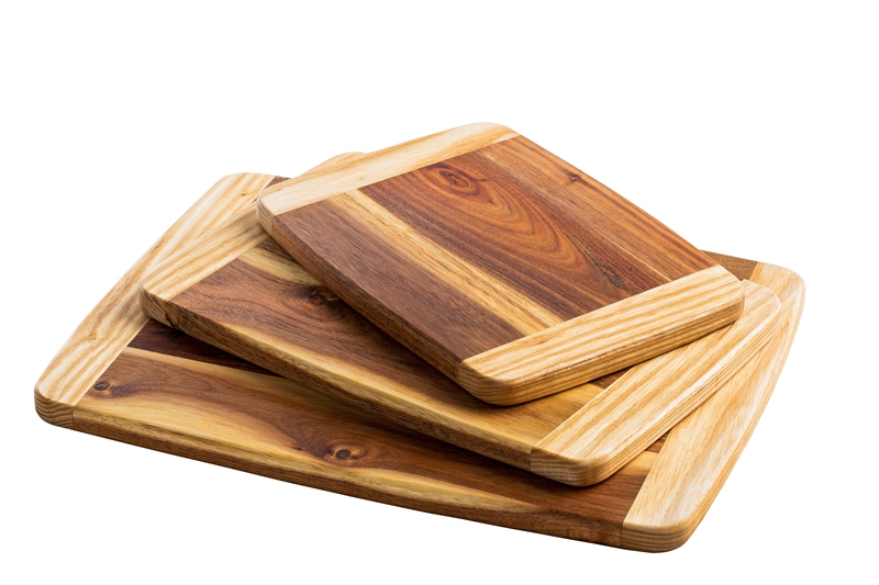 Oblong acacia wood cutting board