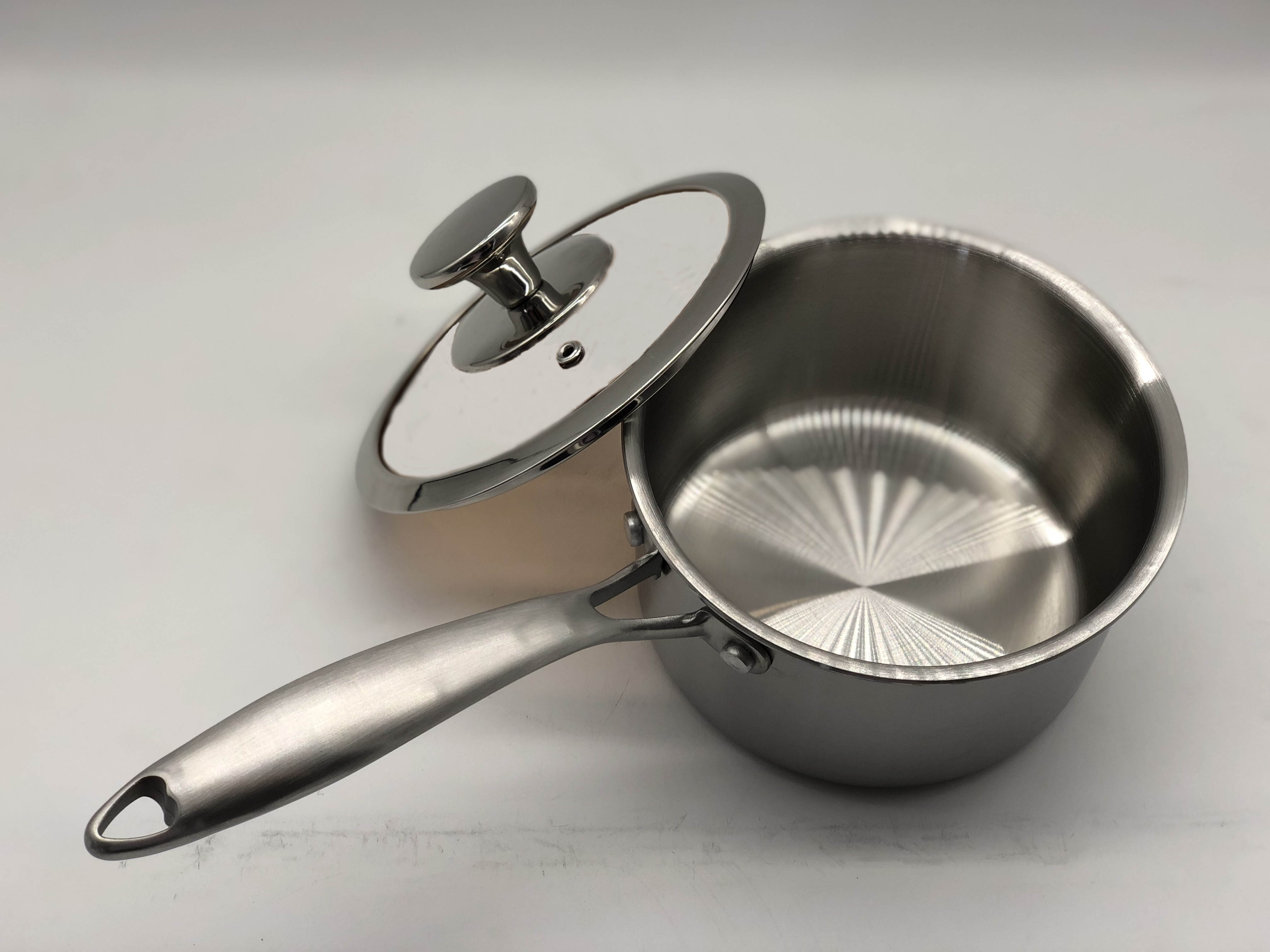 Stainless steel saucepan with lid